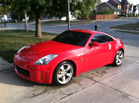 All new vehicles offered for sale are being offered by registered motor vehicle dealers. . 350z 2008 for sale